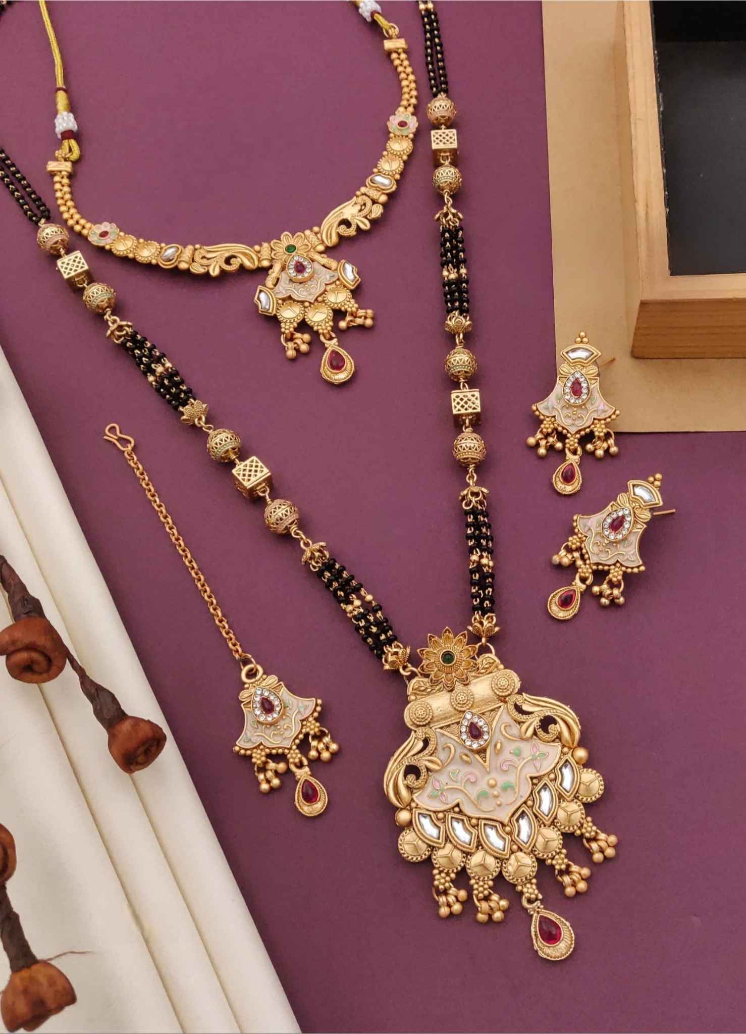 Antique Gold Plated Traditional Bridal Mangalsutra Set – Black & Red
