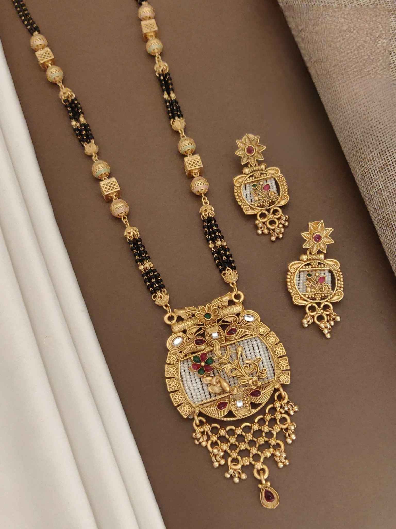 Matte Gold Round Floral Pendant Mangalsutra – Red Green, 30 Inch